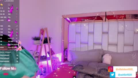 Mia Villalobos online show from December 24, 2024, 4:08 pm