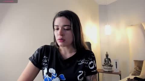 Snapshot of miavillalobos_ chatting on October 8, 2025, 11:52 am Mia Villalobos online show from October 8, 2025, 11:52 am