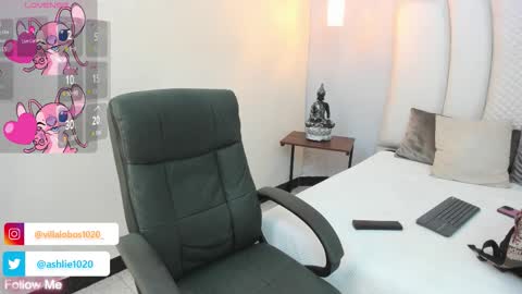 Snapshot of miavillalobos_ chatting on October 12, 2025, 4:50 pm Mia Villalobos online show from October 12, 2025, 4:50 pm