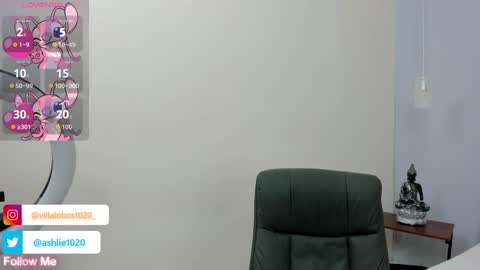 Snapshot of miavillalobos_ chatting on October 14, 2025, 12:06 pm Mia Villalobos online show from October 14, 2025, 12:06 pm