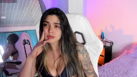 Mia Villalobos online show from May 12, 2026, 2:19 am