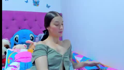 Snapshot of miavolkova_ chatting on June 30, 2026, 8:32 pm Chloe online show from June 30, 2026, 8:32 pm