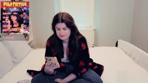 Snapshot of miawallace__ chatting on June 18, 2026, 3:16 pm Mia online show from June 18, 2026, 3:16 pm