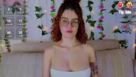 Snapshot of miawinx chatting on December 22, 2025, 8:28 pm Mia winx online show from December 22, 2025, 8:28 pm