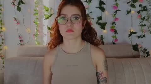 Mia Winx  online show from September 15, 2025, 9:26 pm