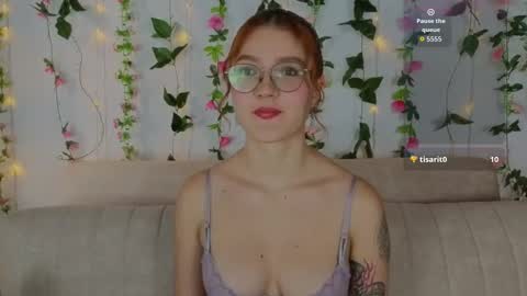 Mia Winx  online show from September 16, 2025, 9:49 pm