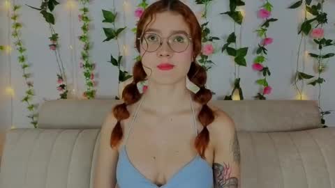 Mia Winx  online show from September 26, 2025, 2:15 am