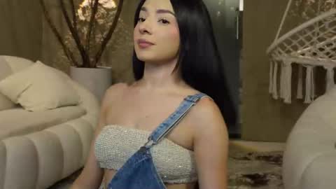 mia online show from February 28, 2025, 11:56 pm
