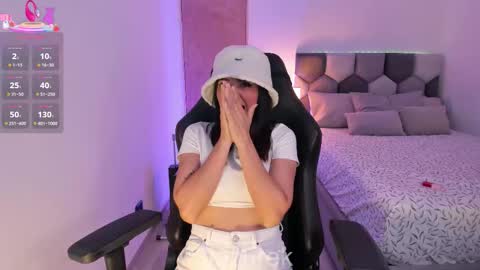 Snapshot of miazurek chatting on October 18, 2025, 1:52 am THE BEST LOVRS antonio flatlastifoundyoulautrebleudrpapaolu donnie lbsunkown1804 online show from October 18, 2025, 1:52 am