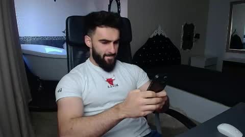 MicahLane online show from May 1, 2026, 4:39 am