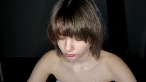 Luna online show from December 20, 2025, 3:19 pm