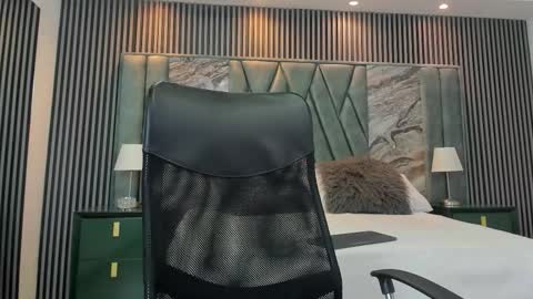 Michael online show from September 24, 2025, 1:47 pm