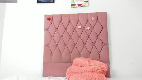 Snapshot of michael_and_sharon chatting on October 9, 2025, 5:16 am Micky and Sharon online show from October 9, 2025, 5:16 am