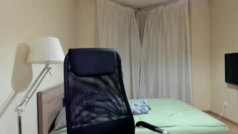 Snapshot of michael_birkin chatting on December 25, 2024, 3:50 am Michael Birkin online show from December 25, 2024, 3:50 am