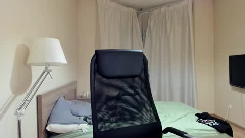 Snapshot of michael_birkin chatting on December 31, 2024, 3:45 am Michael Birkin online show from December 31, 2024, 3:45 am