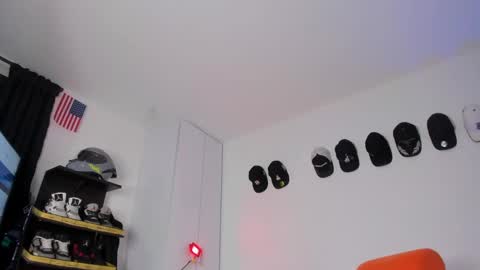 Michael Boy online show from March 12, 2025, 12:42 am