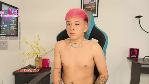 michael_lopez_1 online show from April 9, 2026, 9:31 pm