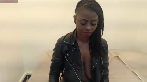 Michaela online show from December 5, 2024, 6:11 pm