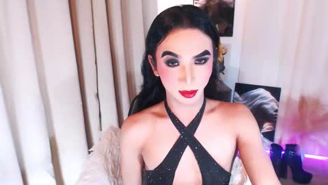 michaelagoddess online show from December 22, 2025, 5:32 pm