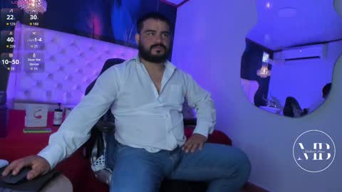 Snapshot of michaelbear_ chatting on October 2, 2025, 1:40 pm Michael online show from October 2, 2025, 1:40 pm