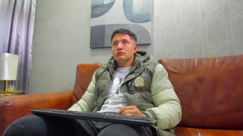 MichaelConnor  online show from January 4, 2025, 12:27 pm
