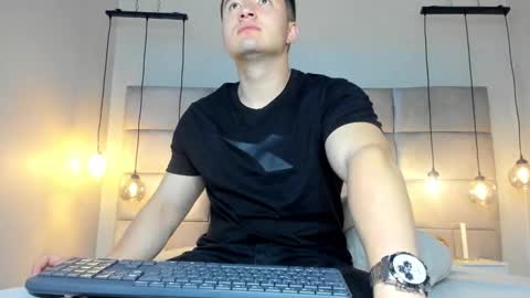 MichaelConnor  online show from January 15, 2025, 11:32 am