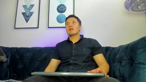 MichaelConnor  online show from February 5, 2025, 2:59 pm