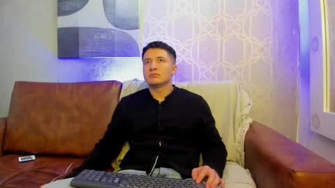 MichaelConnor  online show from March 1, 2025, 12:45 pm