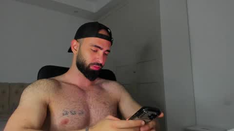 MichaelEvansx online show from May 9, 2026, 8:14 pm
