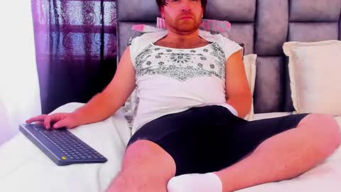 Michael  Contenido explcito online show from February 2, 2025, 6:10 pm