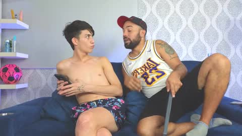 Snapshot of michaell_twink chatting on December 17, 2024, 1:18 am Michaell online show from December 17, 2024, 1:18 am