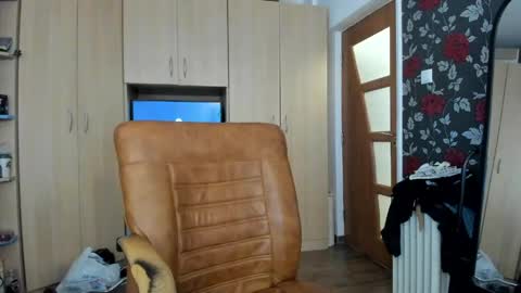 michaelragnar90 online show from June 7, 2026, 9:24 am