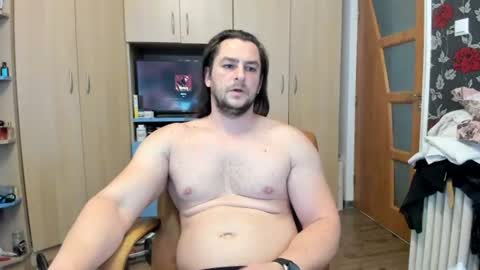 michaelragnar90 online show from June 13, 2026, 10:13 am
