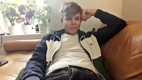 michaeltwinkboy online show from March 27, 2026, 7:57 pm