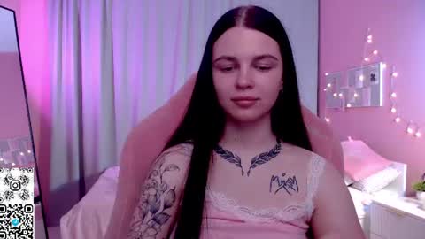 Kate online show from June 25, 2026, 1:38 am