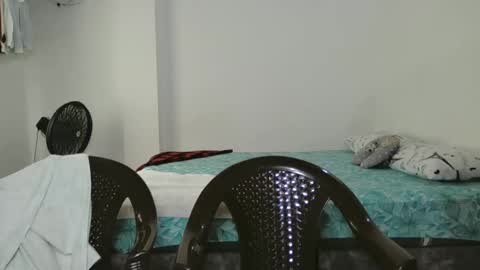 Snapshot of micheldelatorre69 chatting on October 22, 2025, 8:19 pm MichelandDavid online show from October 22, 2025, 8:19 pm