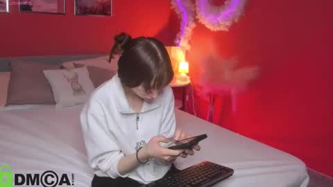 michele_mack online show from October 28, 2025, 2:37 am