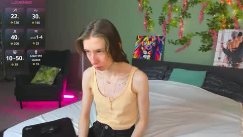 michele_mack online show from February 6, 2026, 2:38 am