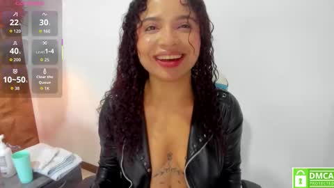 Snapshot of michell__evans chatting on September 19, 2025, 11:22 am Michell online show from September 19, 2025, 11:22 am