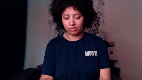 Snapshot of michell_bling chatting on December 4, 2024, 2:20 am Michi online show from December 4, 2024, 2:20 am