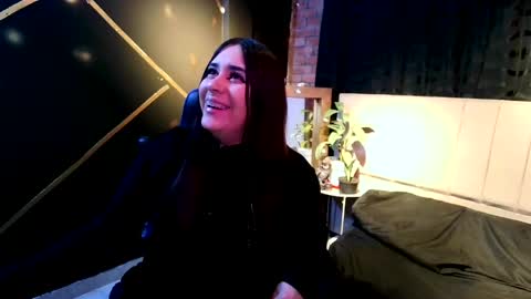 Snapshot of michell_h chatting on May 8, 2026, 4:51 am Nani online show from May 8, 2026, 4:51 am