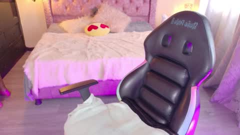 Snapshot of michell_petty01 chatting on September 16, 2025, 3:02 pm michell_petty01 online show from September 16, 2025, 3:02 pm