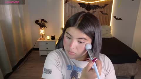 Snapshot of michell_petty01 chatting on October 15, 2025, 4:51 pm michell_petty01 online show from October 15, 2025, 4:51 pm