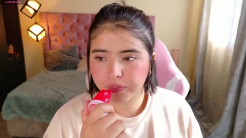 Snapshot of michell_petty01 chatting on October 22, 2025, 1:44 pm michell_petty01 online show from October 22, 2025, 1:44 pm