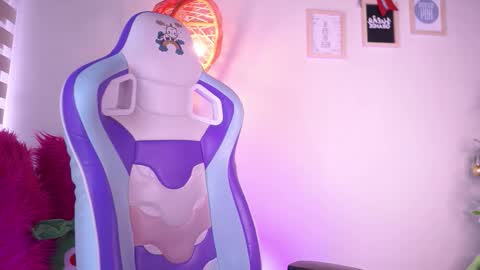 michelle chang online show from December 5, 2025, 6:59 pm