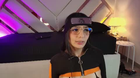 michelle_cutee_ online show from June 25, 2026, 8:24 pm