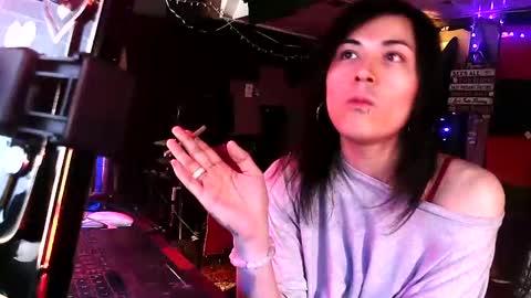 Snapshot of michelle_flowers chatting on September 9, 2025, 3:17 am michelle_flowers online show from September 9, 2025, 3:17 am