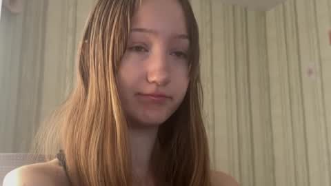 michelle_neely online show from October 8, 2025, 8:01 am