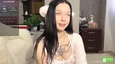 Michelle online show from March 2, 2025, 9:53 am