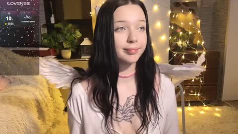 Michelle online show from March 4, 2025, 10:49 pm